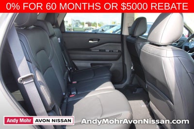 2025 Nissan Pathfinder SL