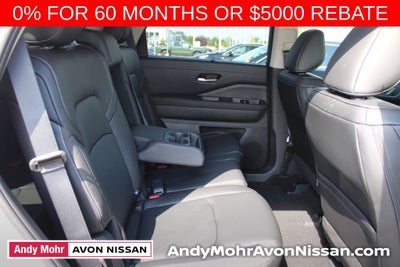 2025 Nissan Pathfinder SL