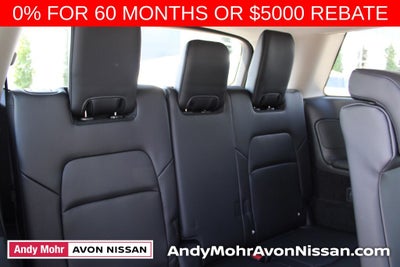 2025 Nissan Pathfinder SL