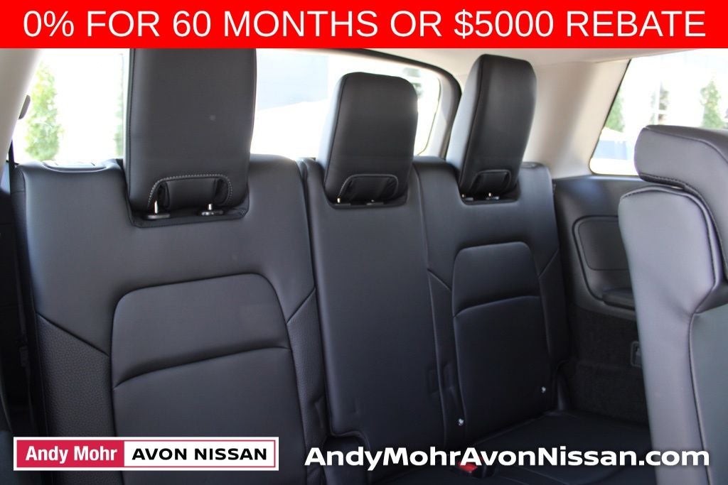 2025 Nissan Pathfinder SL