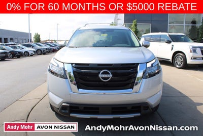 2025 Nissan Pathfinder SL