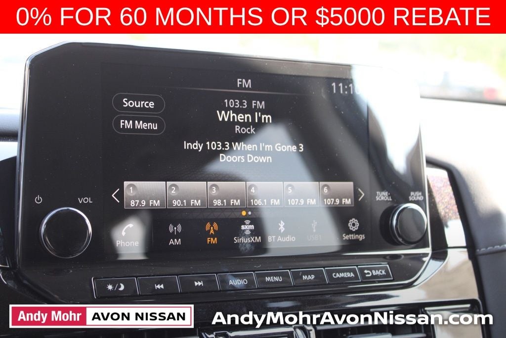 2025 Nissan Pathfinder SL