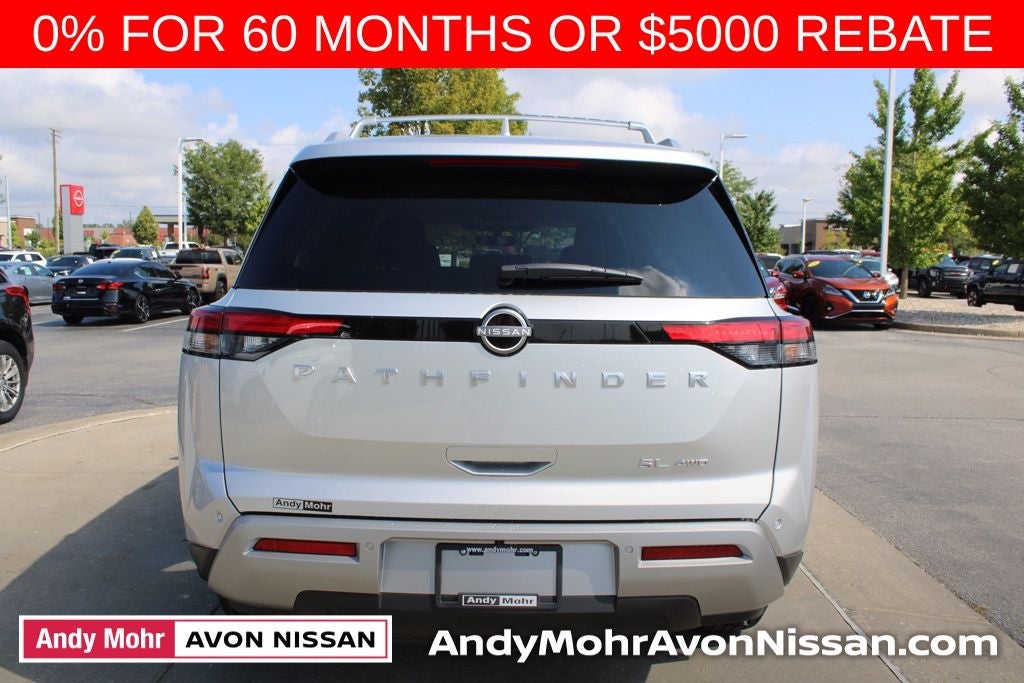 2025 Nissan Pathfinder SL