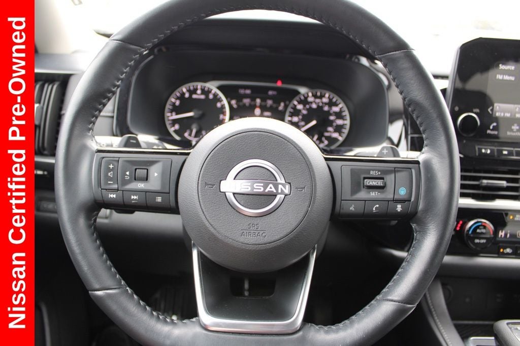 2023 Nissan Pathfinder SL