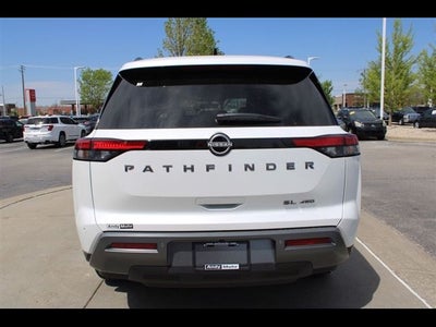 2026 Nissan Pathfinder SL