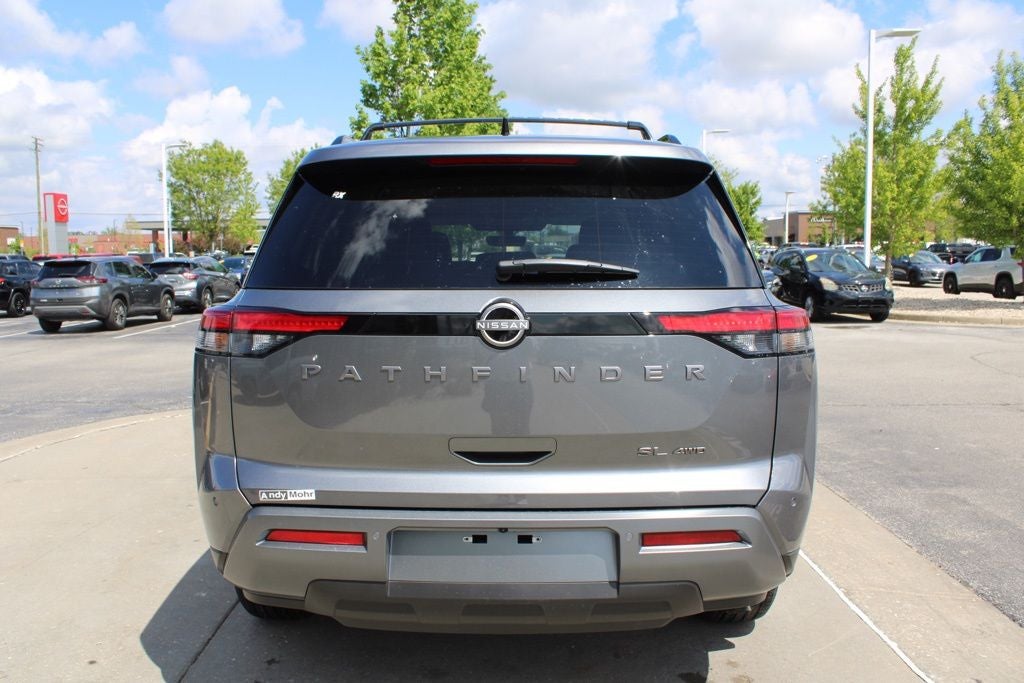 2026 Nissan Pathfinder SL