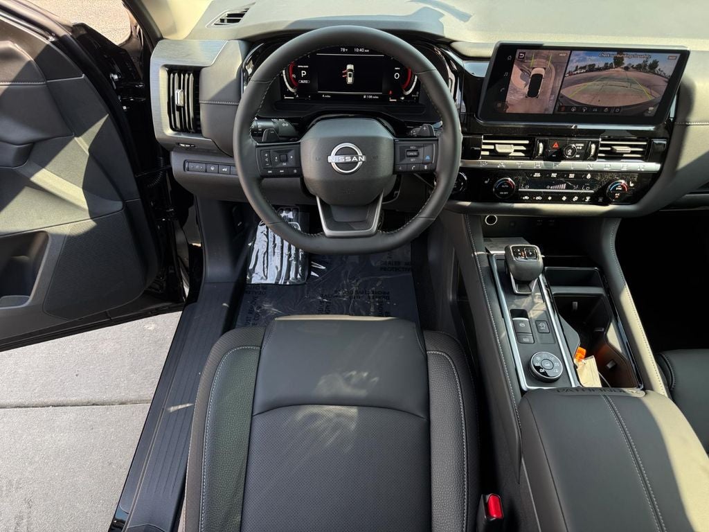 2026 Nissan Pathfinder SL