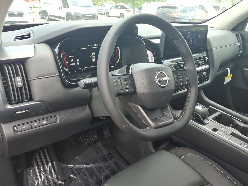 2026 Nissan Pathfinder SL