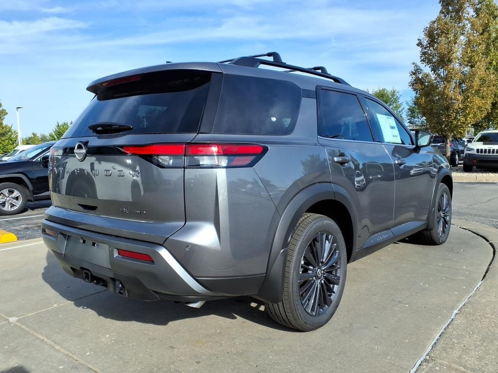 2026 Nissan Pathfinder SL