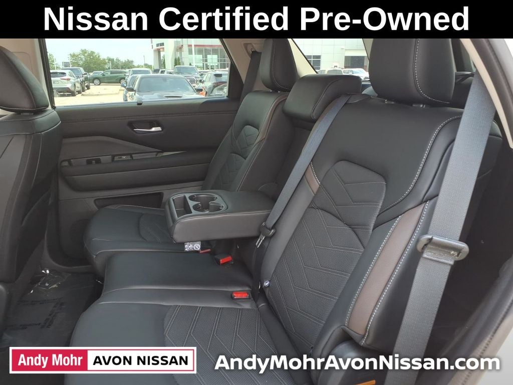 2025 Nissan Pathfinder Platinum