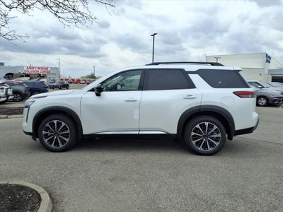 2026 Nissan Pathfinder Platinum