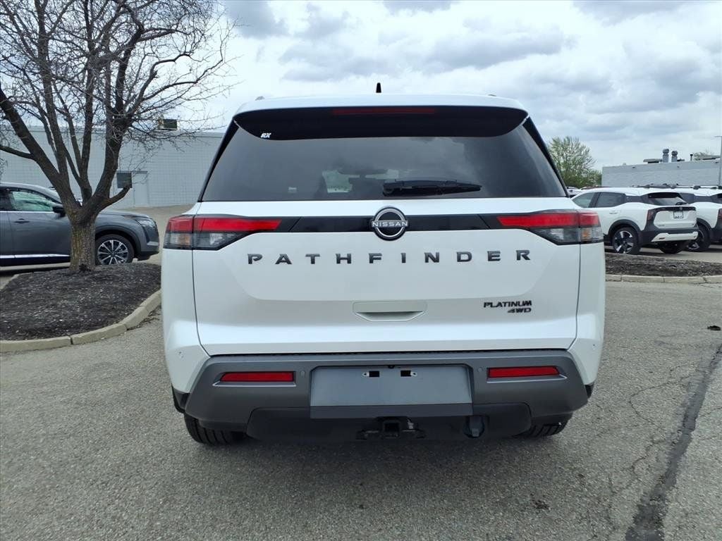 2026 Nissan Pathfinder Platinum
