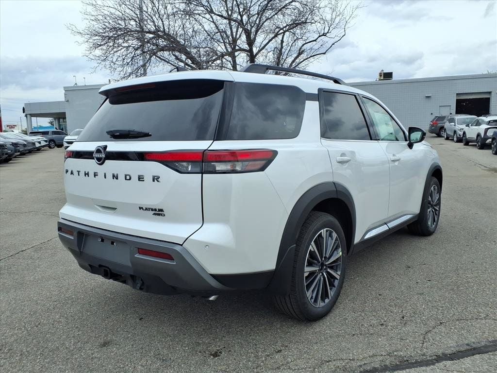 2026 Nissan Pathfinder Platinum