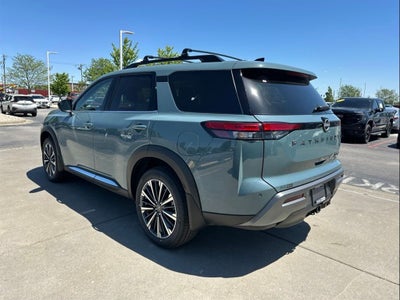 2026 Nissan Pathfinder Platinum
