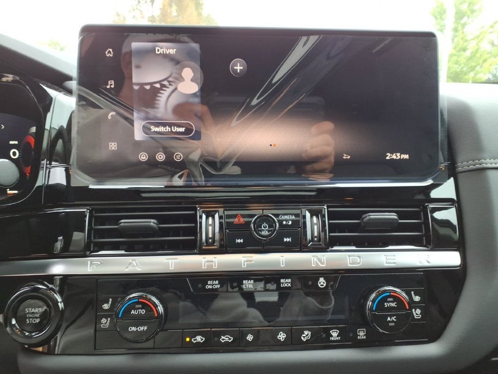 2026 Nissan Pathfinder Platinum