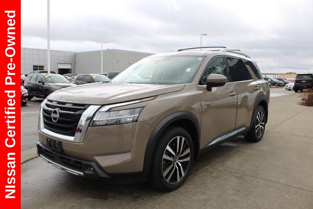 2023 Nissan Pathfinder Platinum