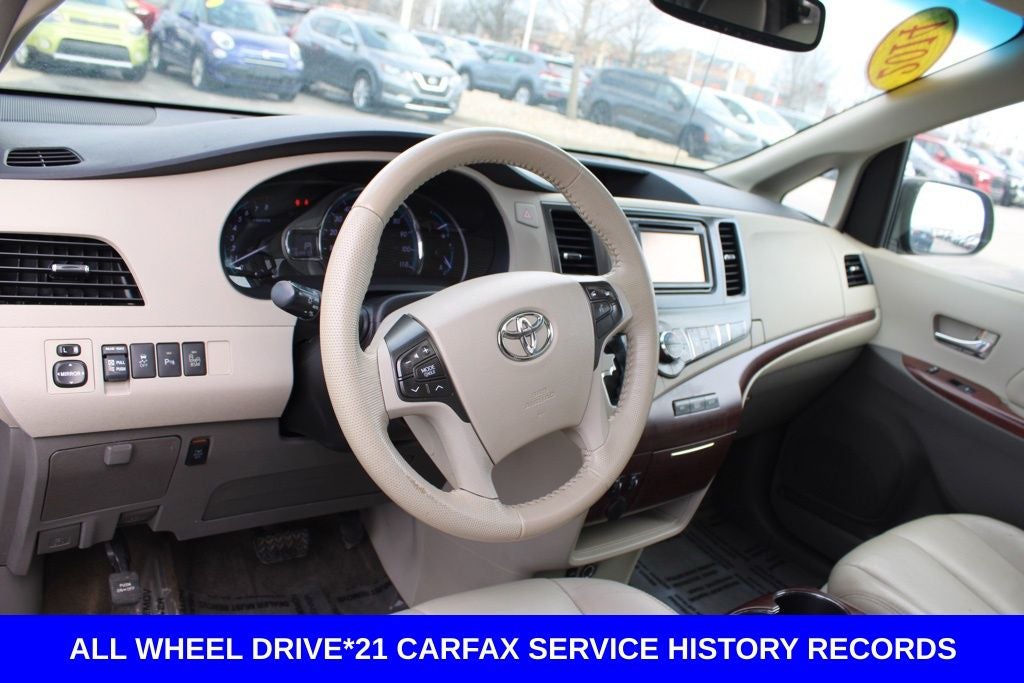 2014 Toyota Sienna XLE 7 Passenger