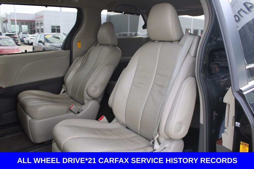 2014 Toyota Sienna XLE 7 Passenger
