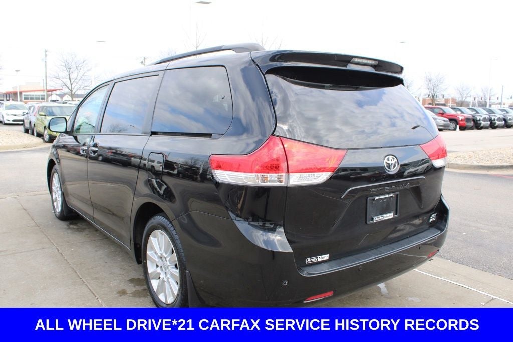 2014 Toyota Sienna XLE 7 Passenger