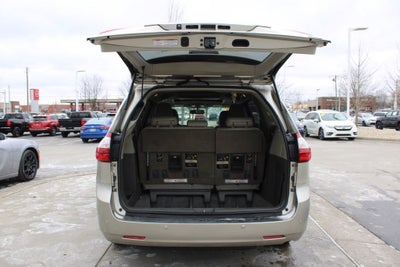 2017 Toyota Sienna XLE Premium 7 Passenger