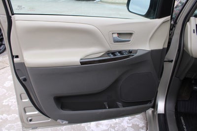 2017 Toyota Sienna XLE Premium 7 Passenger