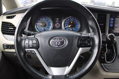2017 Toyota Sienna XLE Premium 7 Passenger