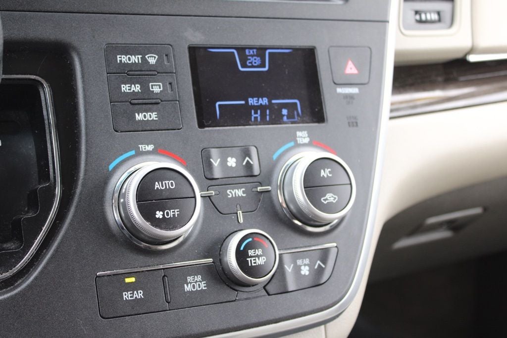 2017 Toyota Sienna XLE Premium 7 Passenger