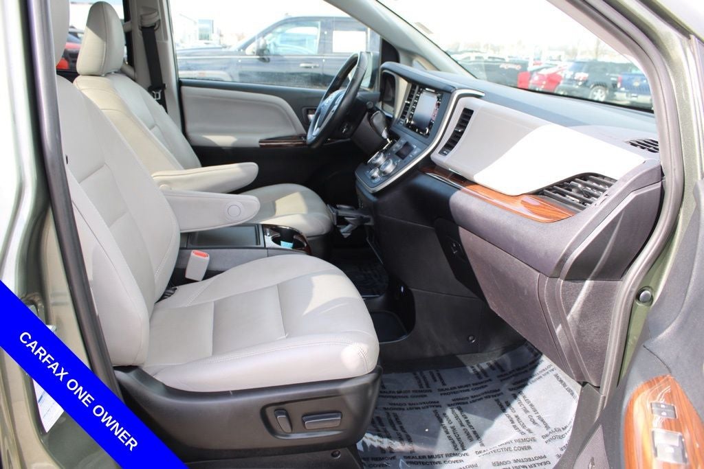 2020 Toyota Sienna Limited Premium 7 Passenger
