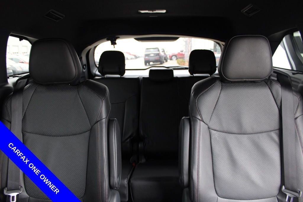 2025 Toyota Sienna Platinum 7 Passenger