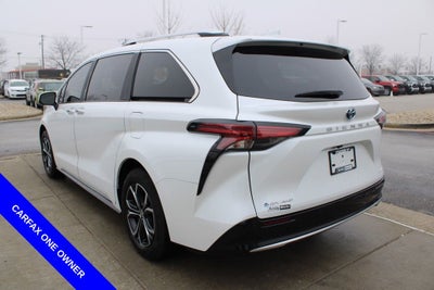2025 Toyota Sienna Platinum 7 Passenger