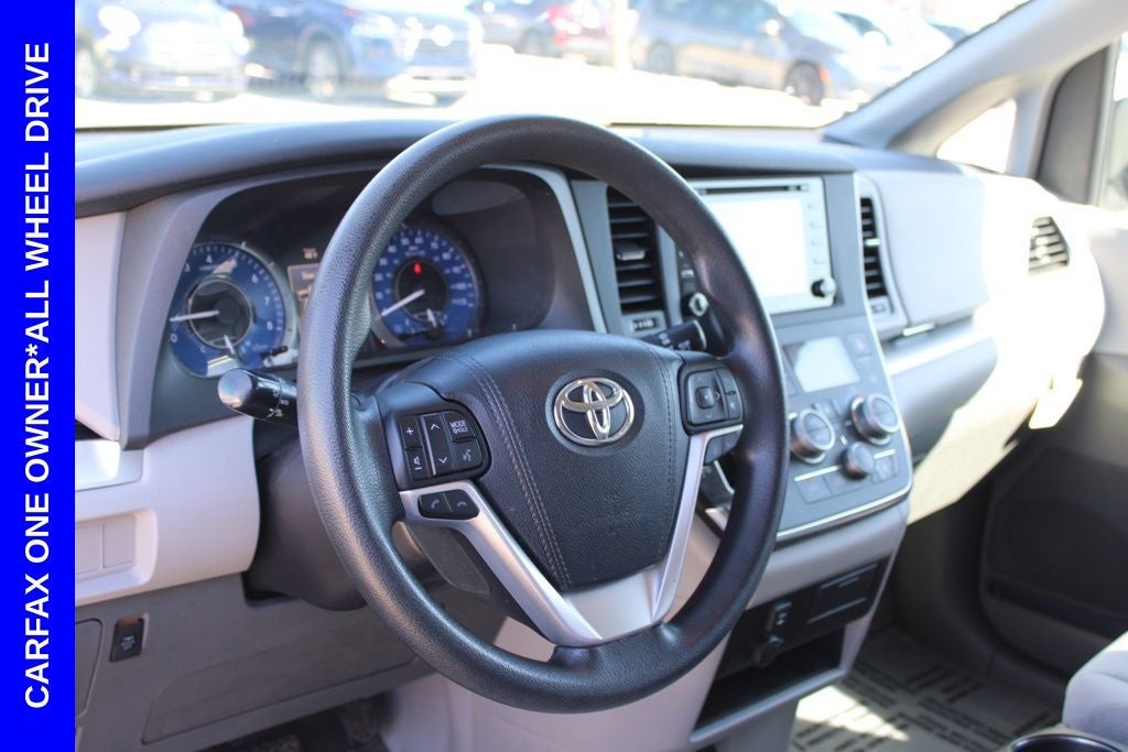 2018 Toyota Sienna LE 7 Passenger