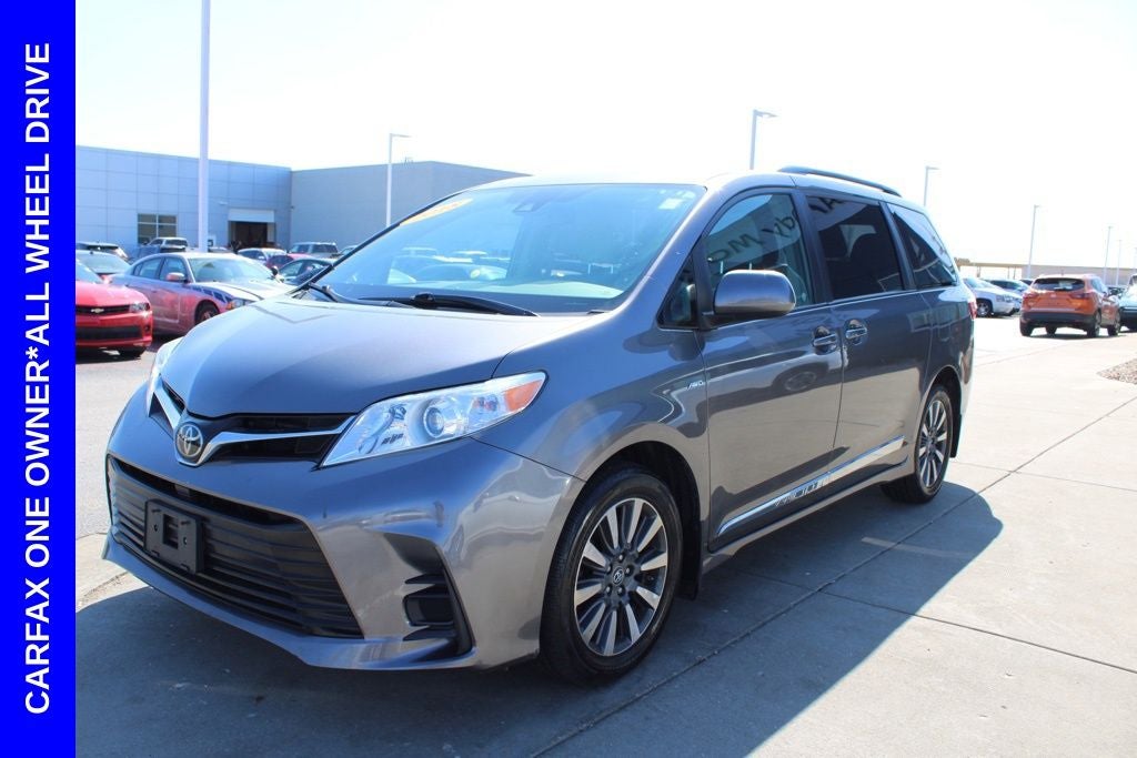 2018 Toyota Sienna LE 7 Passenger