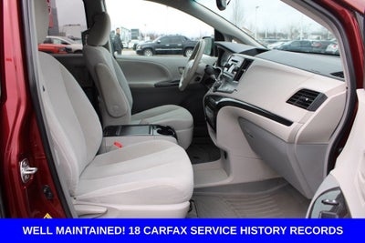 2014 Toyota Sienna LE