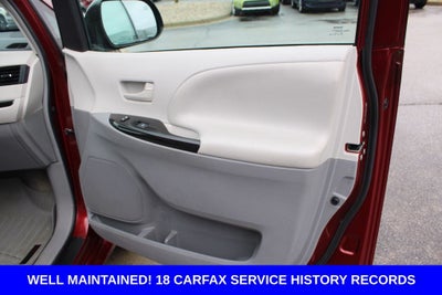 2014 Toyota Sienna LE