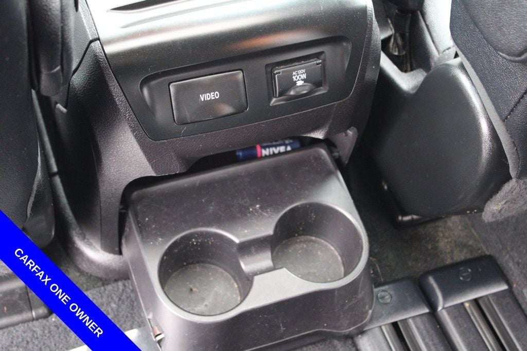 2017 Toyota Sienna SE Premium 8 Passenger