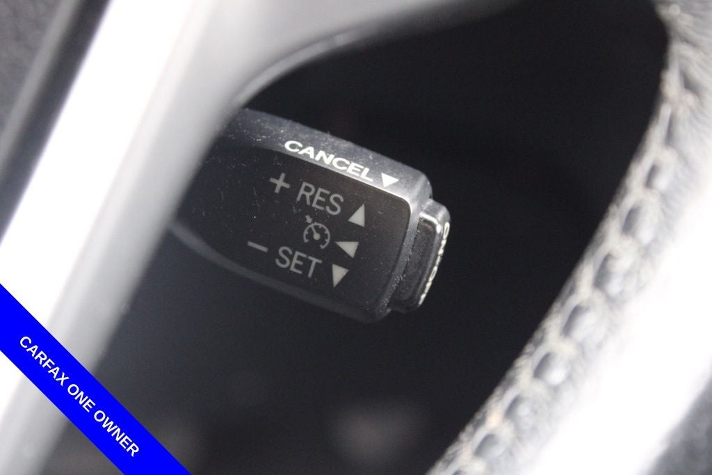 2017 Toyota Sienna SE Premium 8 Passenger