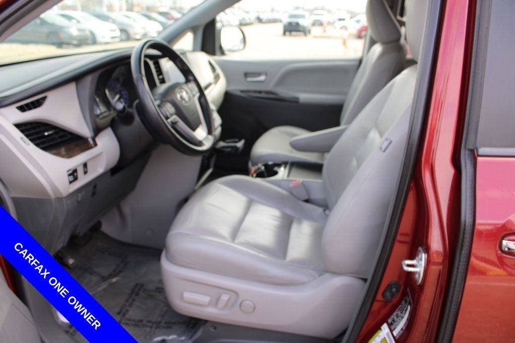 2015 Toyota Sienna XLE