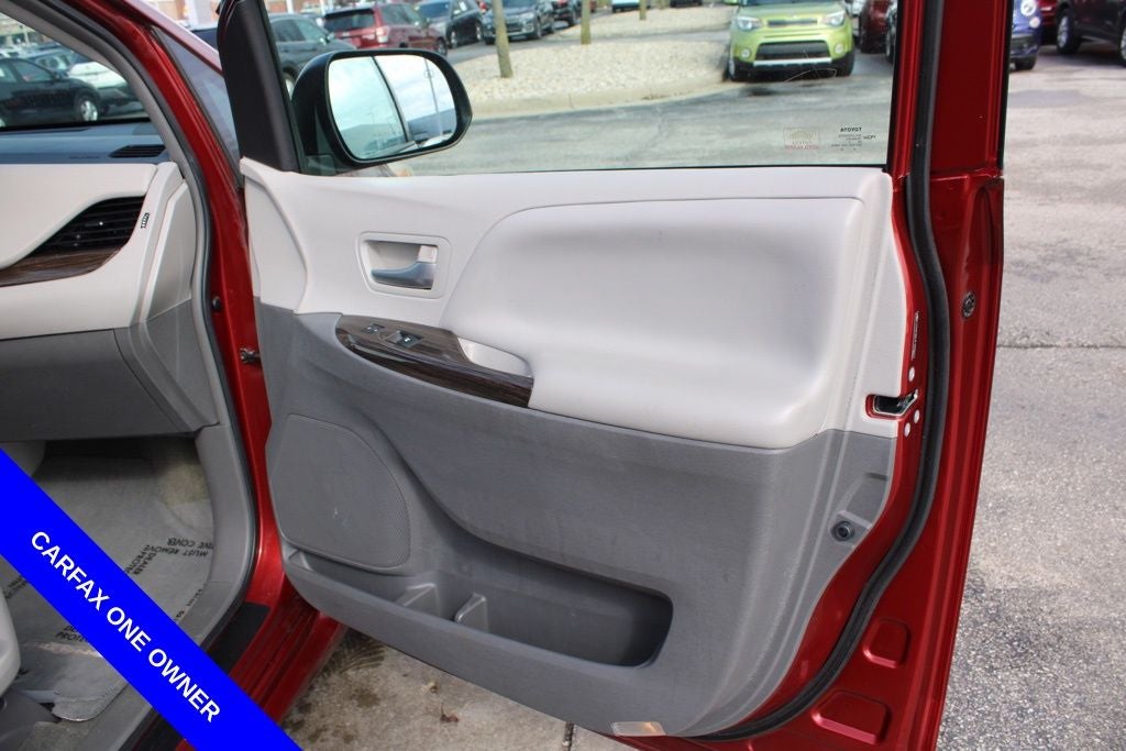 2015 Toyota Sienna XLE