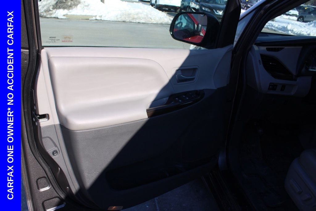 2015 Toyota Sienna XLE