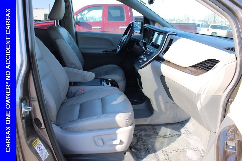 2015 Toyota Sienna XLE