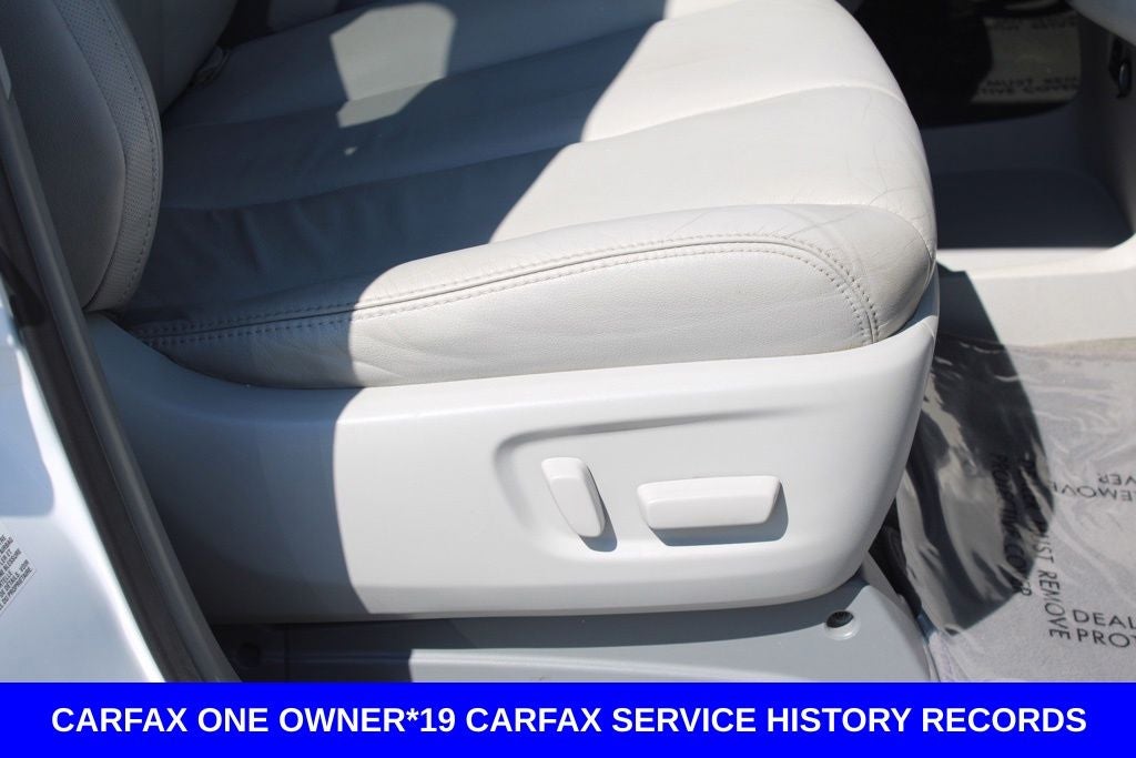 2014 Toyota Sienna XLE 8 Passenger