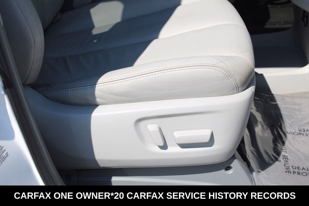 2014 Toyota Sienna XLE 8 Passenger