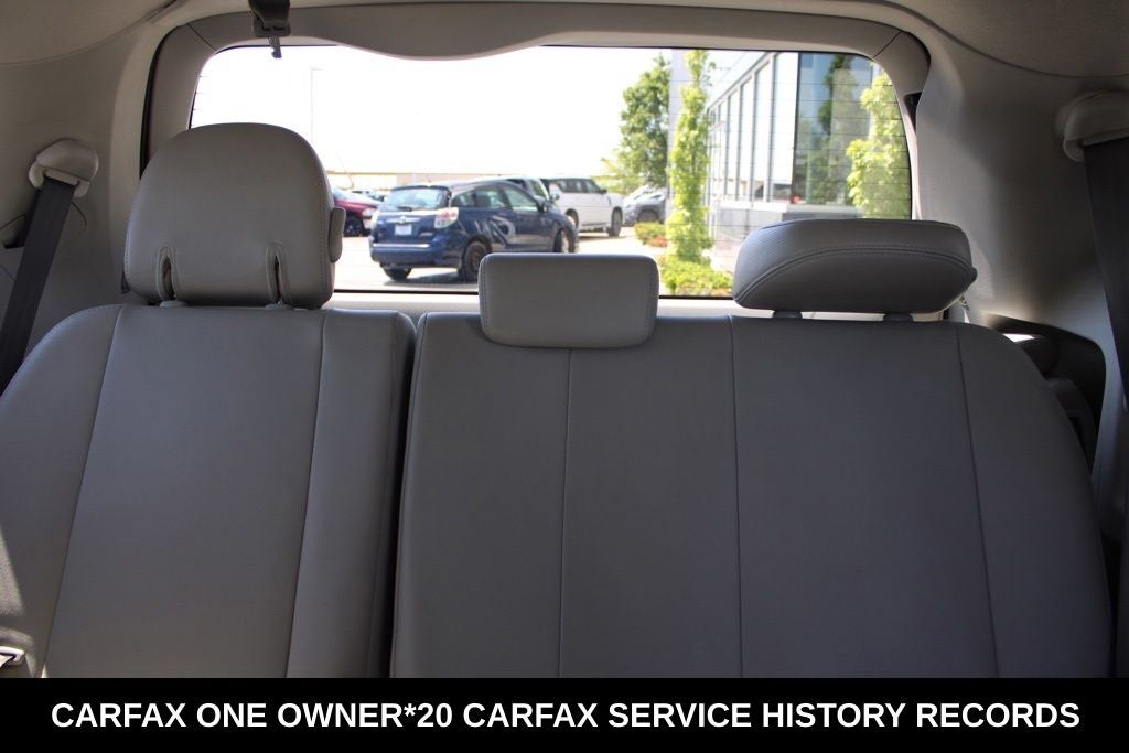 2014 Toyota Sienna XLE 8 Passenger