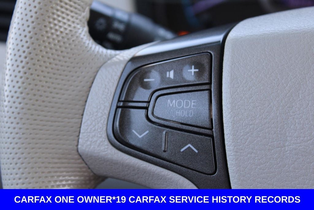 2014 Toyota Sienna XLE 8 Passenger