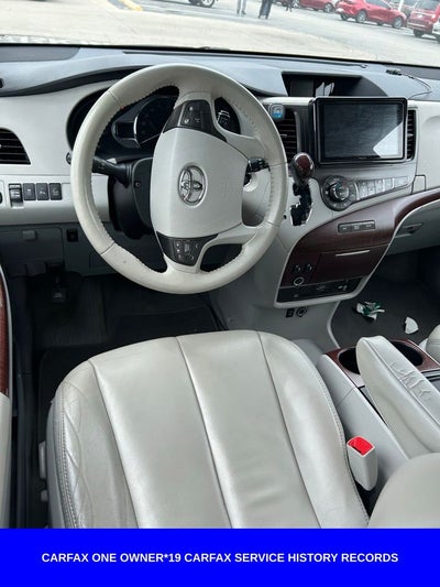 2014 Toyota Sienna XLE 8 Passenger