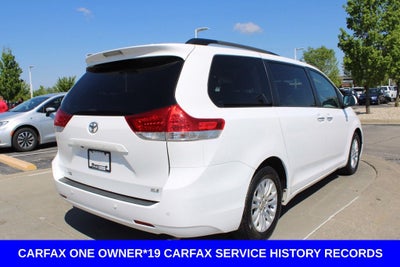 2014 Toyota Sienna XLE 8 Passenger