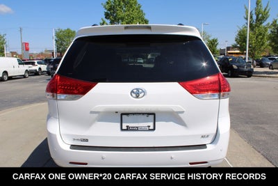 2014 Toyota Sienna XLE 8 Passenger