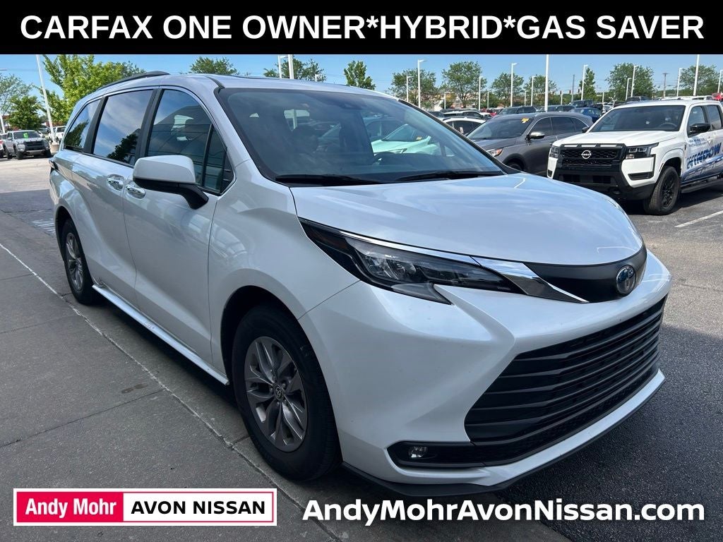 2025 Toyota Sienna XLE 8 Passenger