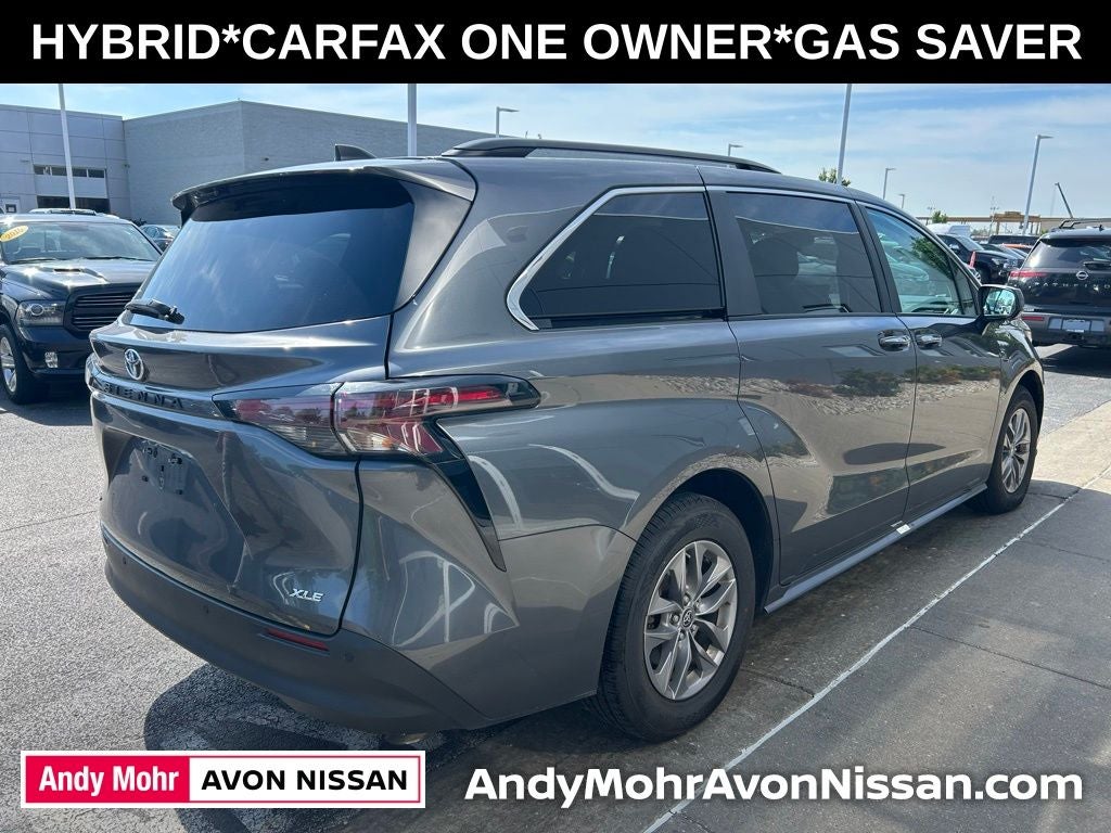 2025 Toyota Sienna XLE 8 Passenger