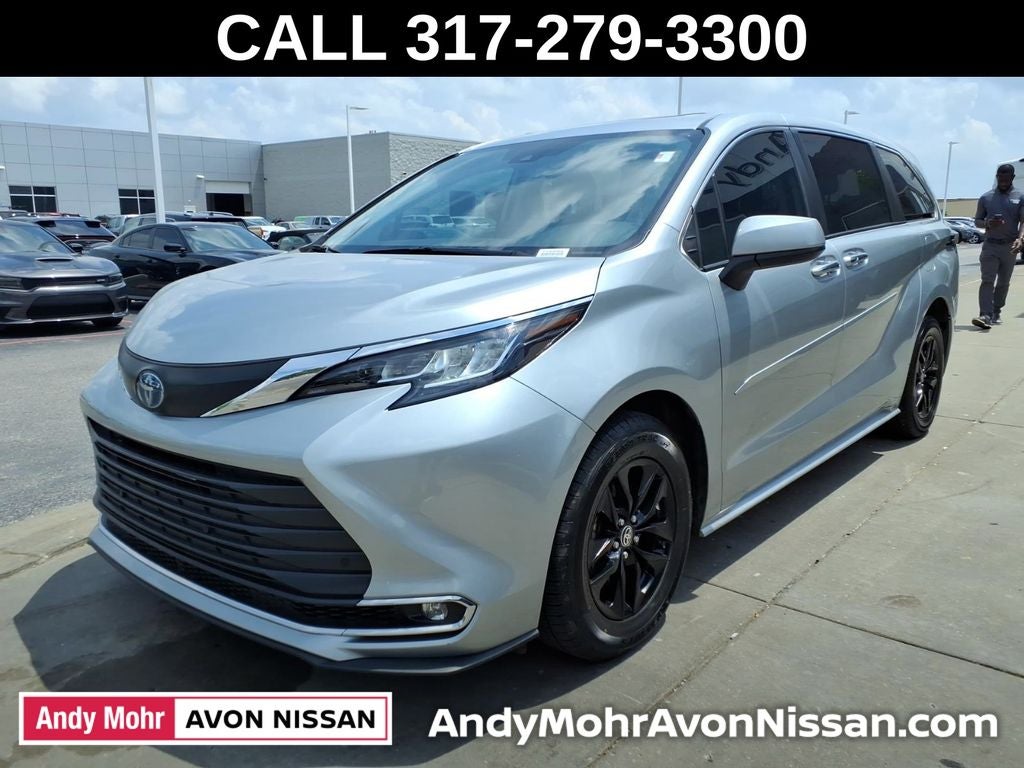 2023 Toyota Sienna XLE 7 Passenger